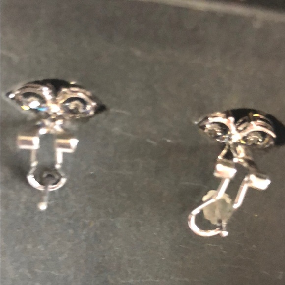 Earring - Picture 6 of 6